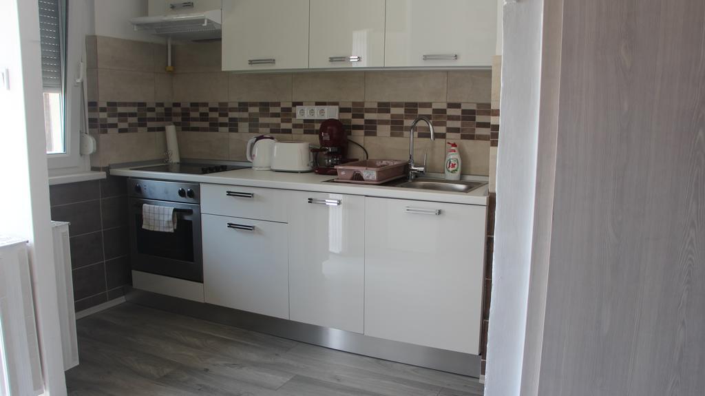 Verona Apartman Szeged Buitenkant foto