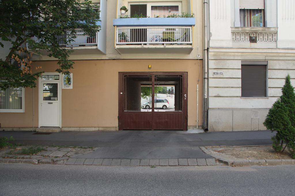 Verona Apartman Szeged Buitenkant foto
