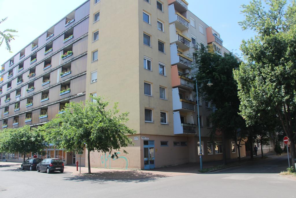 Verona Apartman Szeged Buitenkant foto