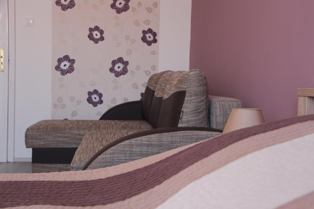 Verona Apartman Szeged Buitenkant foto